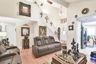 525 Berryhill Drive, Mansfield, TX 76063 - Photo 5
