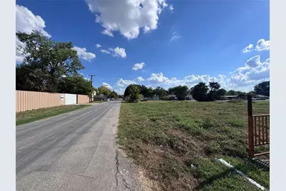 3733 Kolloch Drive, Dallas, TX 75216 - Photo 5