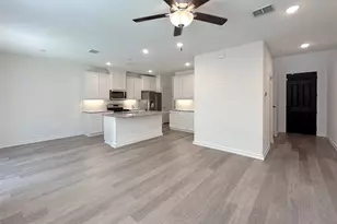 2740 Majesty Dr, Little Elm, TX 75068 - Photo 5