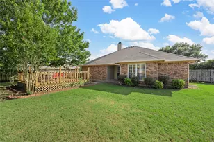 420 Alamo Dr, McGregor, TX 76657 - Photo 21