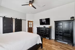 800 Round Hill Rd, Fort Worth, TX 76131 - Photo 17