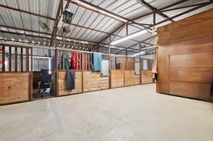 800 Round Hill Rd, Fort Worth, TX 76131 - Photo 23