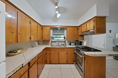 320 Old Mill Lane, Dallas, TX 75217 - Photo 5