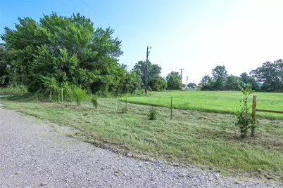 2215 Denver Road, Sunset, TX 76270 - Photo 31