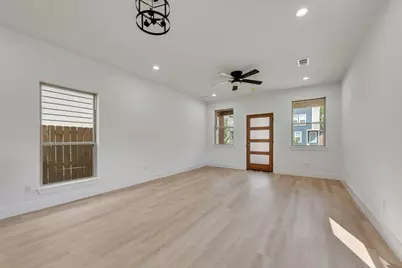 2350 Scott Street, Dallas, TX 75215 - Photo 3