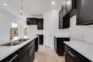 2350 Scott St, Dallas, TX 75215 - Photo 5