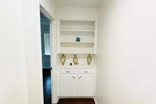 8406 Foxwood Ln, Dallas, TX 75217 - Photo 13