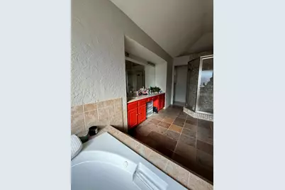 604 Oak Meadow Drive, Grand Prairie, TX 75052 - Photo 13