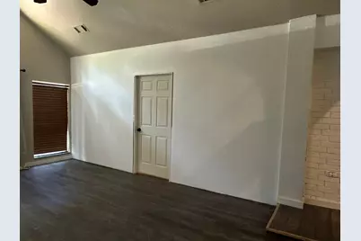 604 Oak Meadow Drive, Grand Prairie, TX 75052 - Photo 19