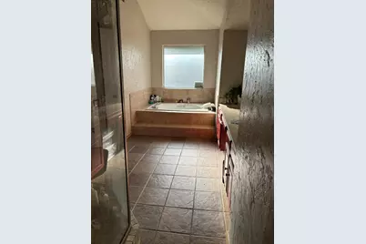 604 Oak Meadow Drive, Grand Prairie, TX 75052 - Photo 11