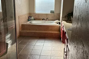 604 Oak Meadow Dr, Grand Prairie, TX 75052 - Photo 11