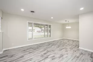 402 Melody Ln, Gainesville, TX 76240 - Photo 5