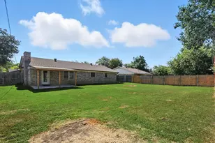 1028 Bryant St, Benbrook, TX 76126 - Photo 25