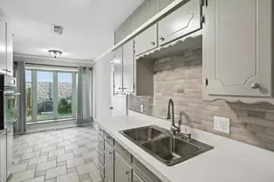 1028 Bryant St, Benbrook, TX 76126 - Photo 9