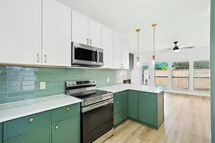 1800 Hyde Park Ct, Flower Mound, TX 75028 - Photo 9