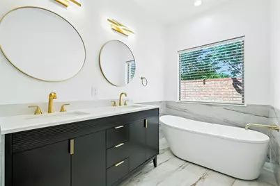 1800 Hyde Park Court, Flower Mound, TX 75028 - Photo 19