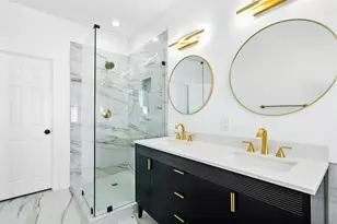 1800 Hyde Park Ct, Flower Mound, TX 75028 - Photo 21