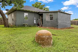 506 W 2nd St, Cisco, TX 76437 - Photo 13