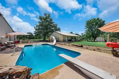 5608 Hwy 82, Blossom, TX 75416 - Photo 9