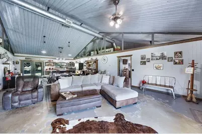 5608 Hwy 82, Blossom, TX 75416 - Photo 13