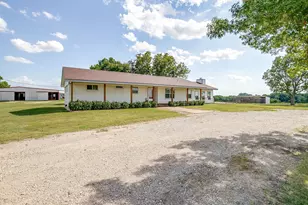 2101 Alsdorf Rd, Ennis, TX 75119 - Photo 5