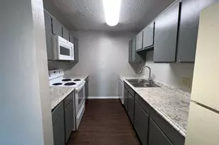 219 Fry St, Denton, TX 76201 - Photo 11