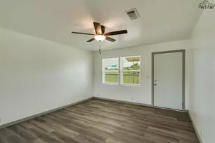 1600 Central Freeway, Wichita Falls, TX 76306 - Photo 3