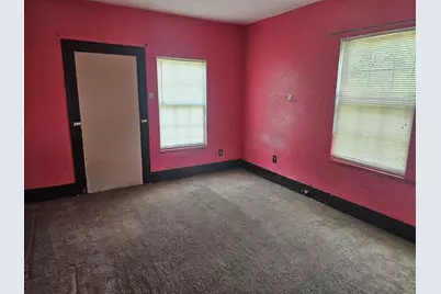 2815 Burger Avenue, Dallas, TX 75215 - Photo 7