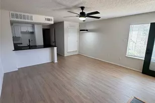 2305 Basil Dr, Arlington, TX 76006 - Photo 5