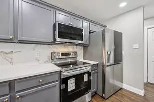 1033 Oak Ridge Dr, Azle, TX 76020 - Photo 11