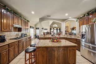 606 Montclaire Dr, Mansfield, TX 76063 - Photo 13