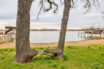 7201 Plover Circle, Fort Worth, TX 76135 - Photo 19