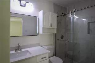 1313 S San Saba St, Grand Prairie, TX 75052 - Photo 11