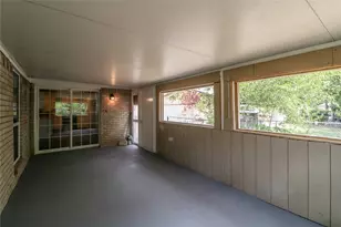 1313 S San Saba St, Grand Prairie, TX 75052 - Photo 17