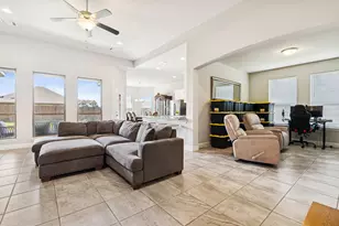 706 Buffalo Creek Dr, Cleburne, TX 76033 - Photo 3