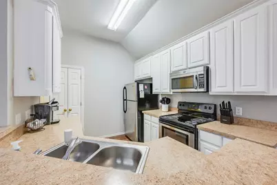 1528 Oak Tree Circle, Weatherford, TX 76086 - Photo 15