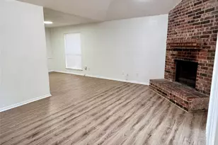 7554 Boxwood Ct, Fort Worth, TX 76133 - Photo 3