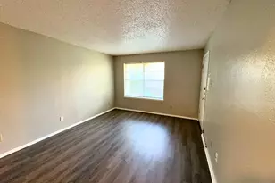 219 Fry St, Denton, TX 76201 - Photo 7