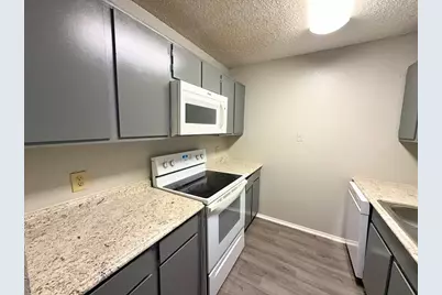 219 Fry Street #6, Denton, TX 76201 - Photo 9