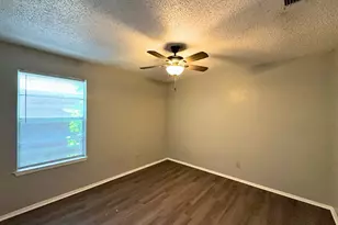 219 Fry St, Denton, TX 76201 - Photo 9