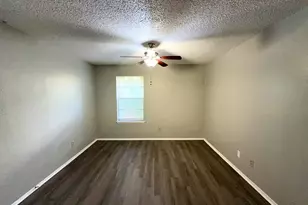 219 Fry St, Denton, TX 76201 - Photo 15