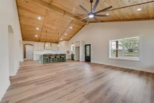 160 Quail Run Ct, Decatur, TX 76234 - Photo 5