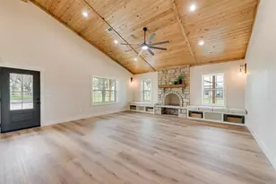 160 Quail Run Ct, Decatur, TX 76234 - Photo 9