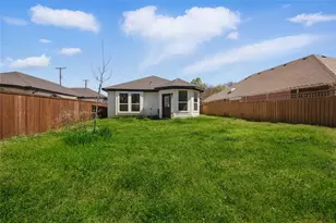 559 Elkhart Ave, Dallas, TX 75217 - Photo 27