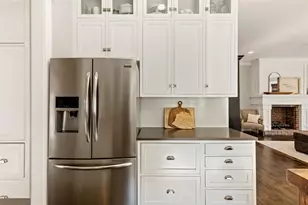 1109 E Oakdale Rd, Irving, TX 75060 - Photo 9