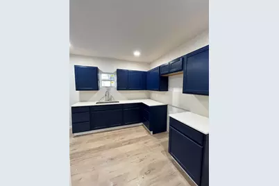 3919 Carl Street, Dallas, TX 75210 - Photo 11