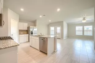 8313 Hollymead Ln, Fort Worth, TX 76131 - Photo 5