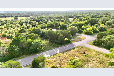 3516 W Oak Trail, Granbury, TX 76048 - Photo 3