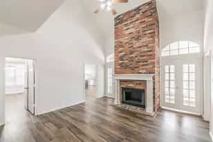 2414 Green Park Dr, Arlington, TX 76017 - Photo 15