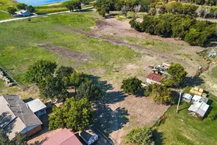 1118 Private Rd 425, Whitewright, TX 75491 - Photo 31